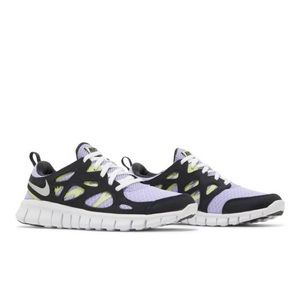 Nike Free Run 2
Boys' Grade School